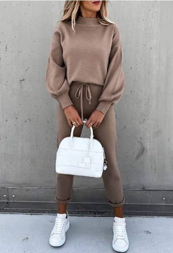 A model wearing a loungewear set in coffee
